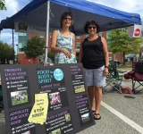 Liz Cook and Ruth Thomas were one of the team groups to represent First Unitarian Universalist at the Farmer’s Market.