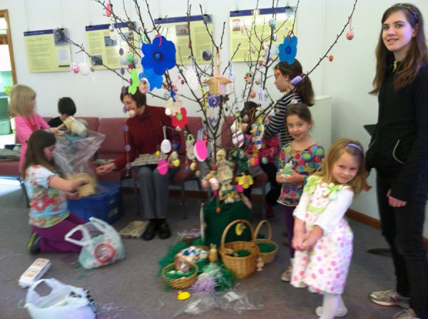 Easter-Egg-Tree-decorating
